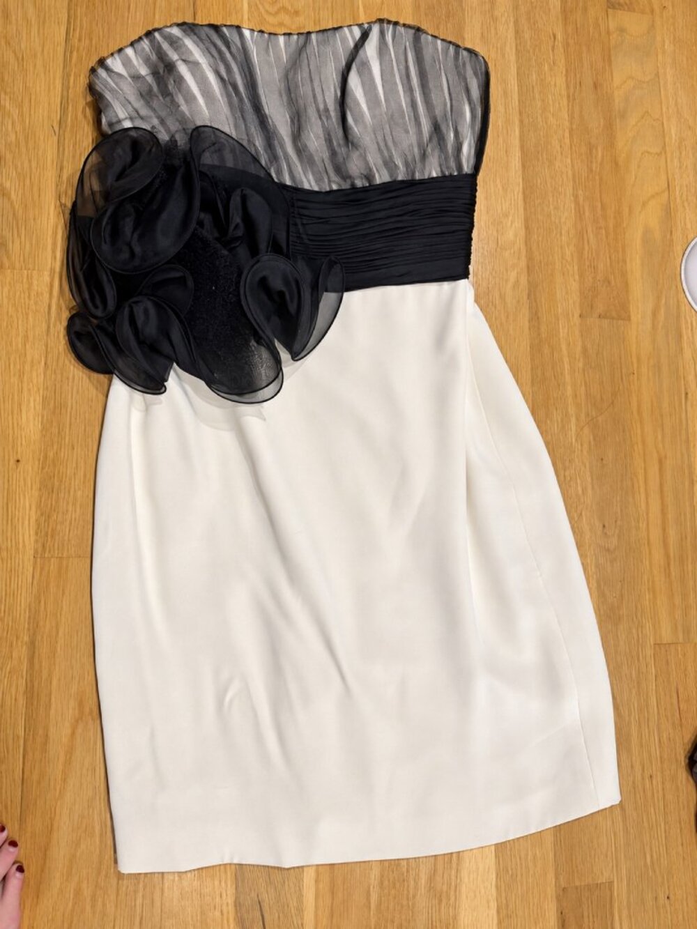 Marchesa Notte Strapless Cocktail Dress Size 4
